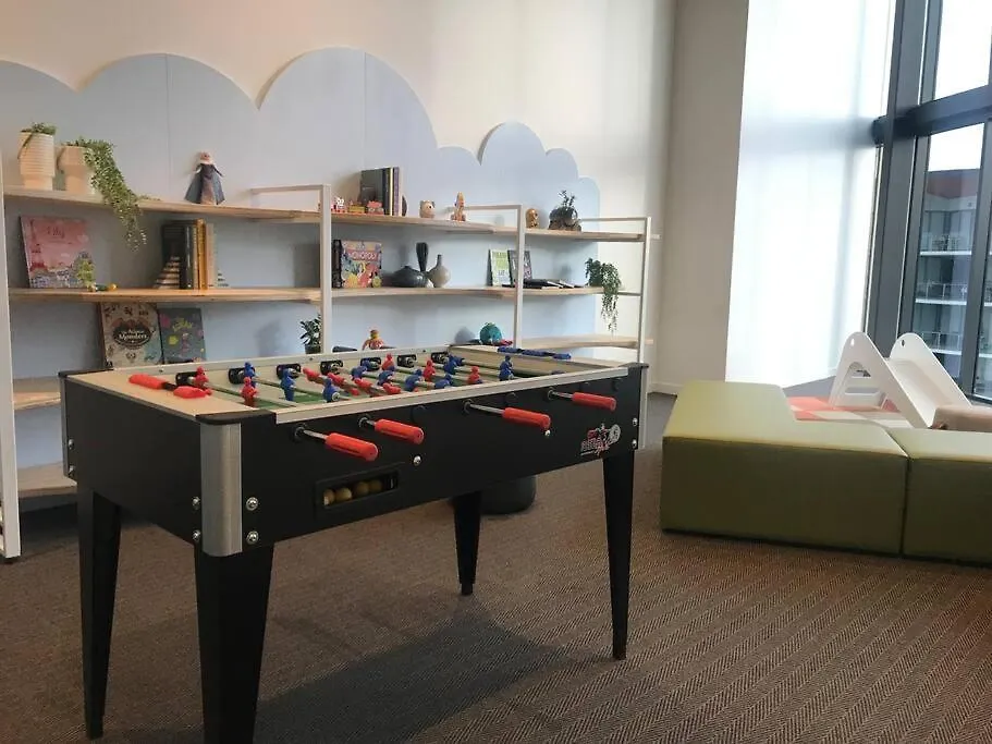New Modern Apt + Gym+ Pool Brisbane Apartment